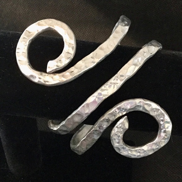 Aluminum Cuff, lightweight, non-tarnishing - Picture 4 of 5